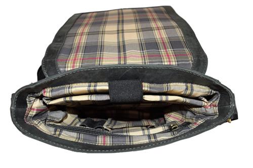 MB8 / Cross-Body-Bag schwarz